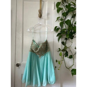 Baby Online D.R.E.S.S. Youth size medium formal dress